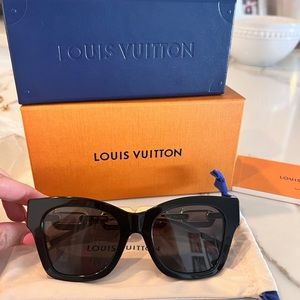Louis Vuitton Edge sunglasses
